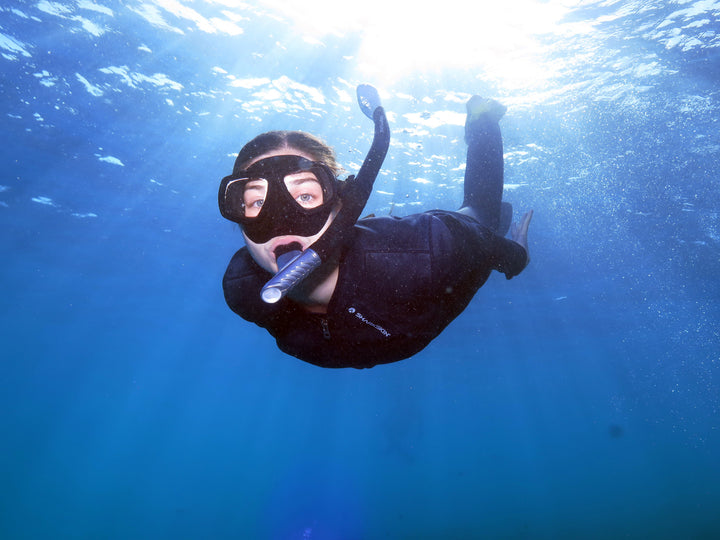 SHARKSKIN ADULT MASK, COMFORT SNORKEL & FIN SET WITH MESH BAG