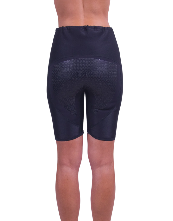 PERFORMANCE WEAR SHORT PANTS - WOMENS