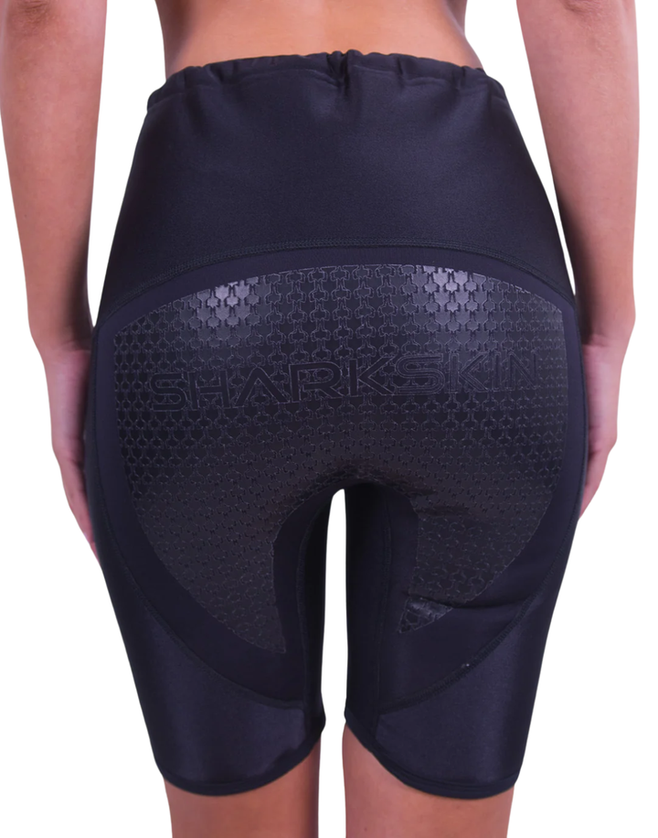 PERFORMANCE WEAR SHORT PANTS - WOMENS