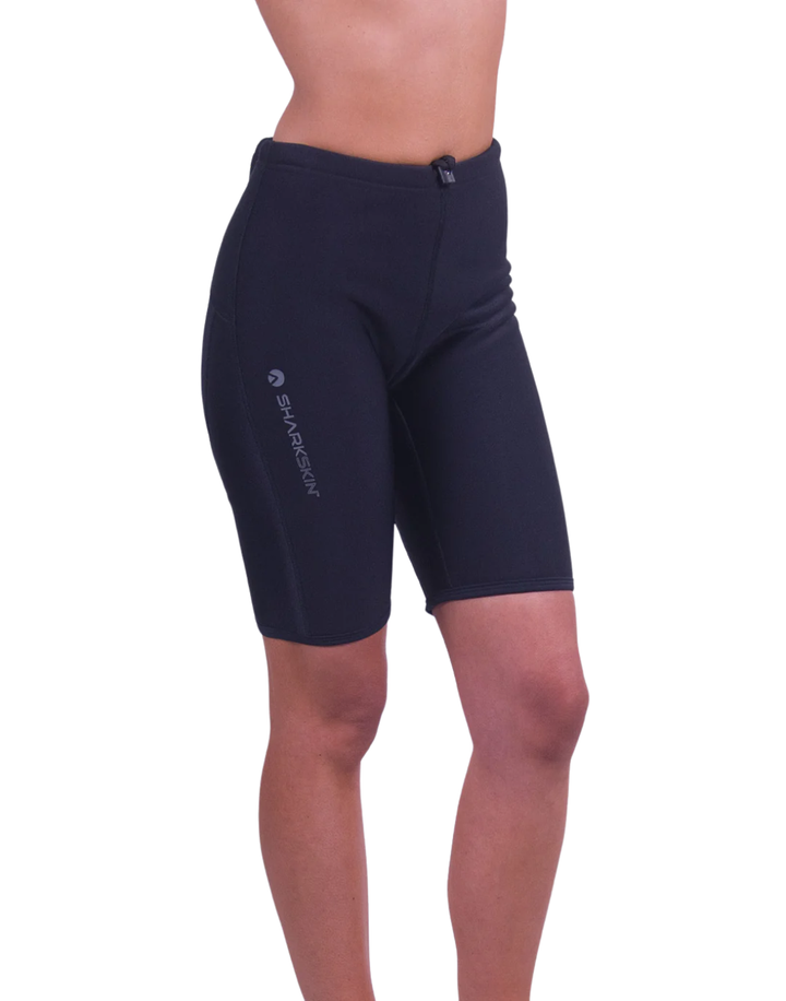 PERFORMANCE WEAR SHORT PANTS - WOMENS